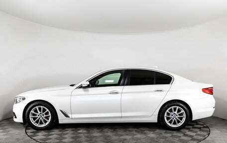 BMW 5 серия, 2017 год, 2 399 000 рублей, 11 фотография