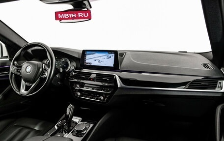 BMW 5 серия, 2017 год, 2 399 000 рублей, 13 фотография