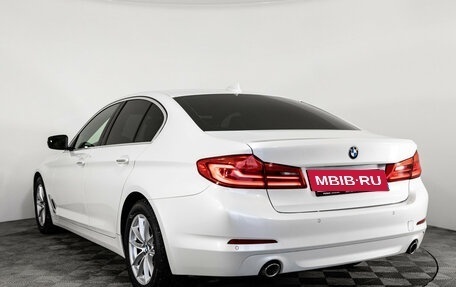 BMW 5 серия, 2017 год, 2 399 000 рублей, 10 фотография