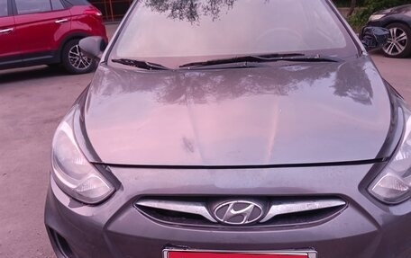 Hyundai Solaris II рестайлинг, 2014 год, 350 000 рублей, 1 фотография
