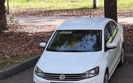 Volkswagen Polo VI (EU Market), 2016 год, 1 215 000 рублей, 1 фотография