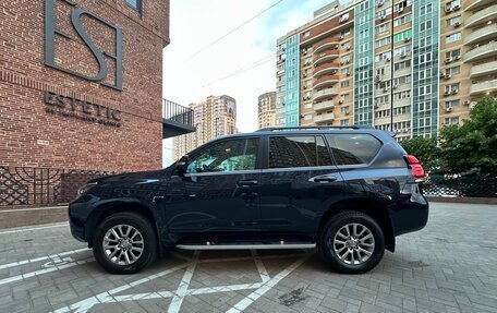 Toyota Land Cruiser Prado 150 рестайлинг 2, 2019 год, 4 900 000 рублей, 4 фотография