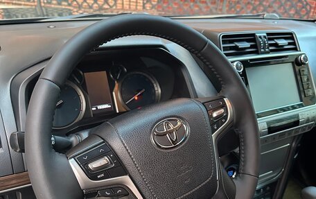 Toyota Land Cruiser Prado 150 рестайлинг 2, 2019 год, 4 900 000 рублей, 19 фотография