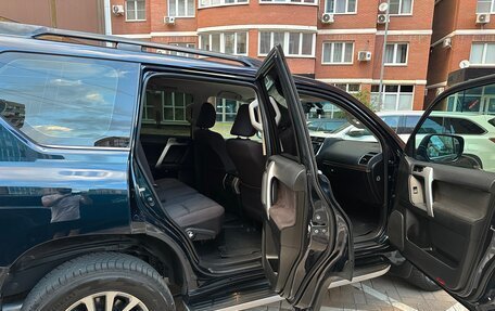 Toyota Land Cruiser Prado 150 рестайлинг 2, 2019 год, 4 900 000 рублей, 18 фотография