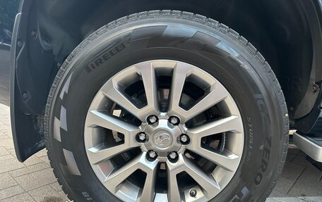 Toyota Land Cruiser Prado 150 рестайлинг 2, 2019 год, 4 900 000 рублей, 25 фотография