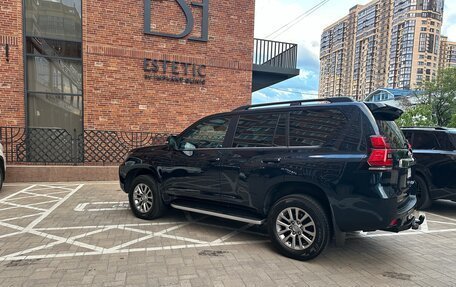 Toyota Land Cruiser Prado 150 рестайлинг 2, 2019 год, 4 900 000 рублей, 29 фотография