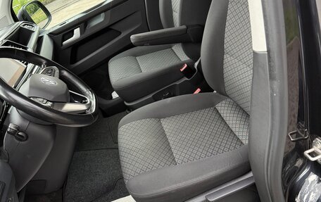 Volkswagen Multivan T6 рестайлинг, 2021 год, 6 000 000 рублей, 8 фотография