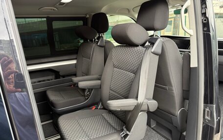 Volkswagen Multivan T6 рестайлинг, 2021 год, 6 000 000 рублей, 12 фотография