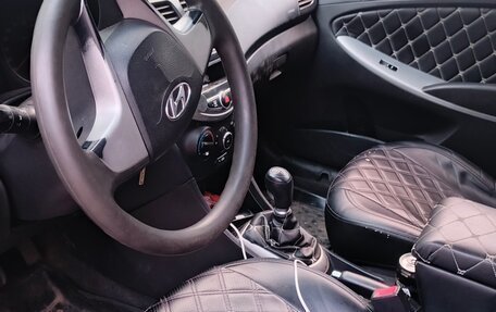 Hyundai Solaris II рестайлинг, 2014 год, 350 000 рублей, 8 фотография
