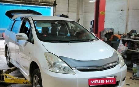 Toyota Wish II, 2003 год, 700 000 рублей, 2 фотография