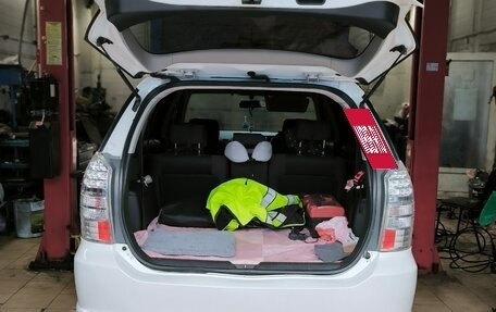 Toyota Wish II, 2003 год, 700 000 рублей, 5 фотография
