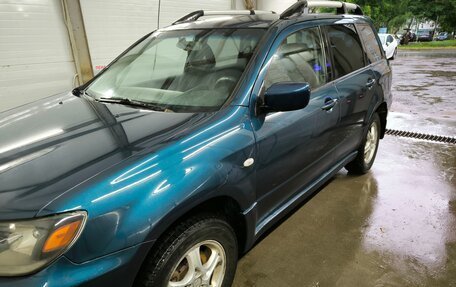 Mitsubishi Outlander III рестайлинг 3, 2003 год, 419 000 рублей, 2 фотография