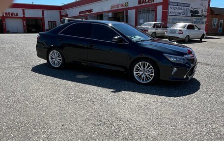 Toyota Camry, 2018 год, 1 645 000 рублей, 4 фотография