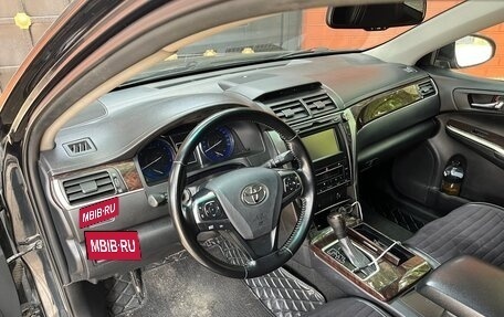 Toyota Camry, 2018 год, 1 645 000 рублей, 6 фотография