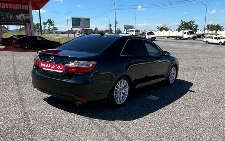 Toyota Camry, 2018 год, 1 645 000 рублей, 3 фотография