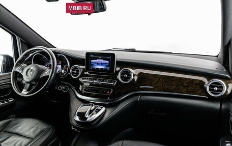Mercedes-Benz V-Класс, 2019 год, 3 999 000 рублей, 11 фотография