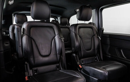 Mercedes-Benz V-Класс, 2019 год, 3 999 000 рублей, 22 фотография