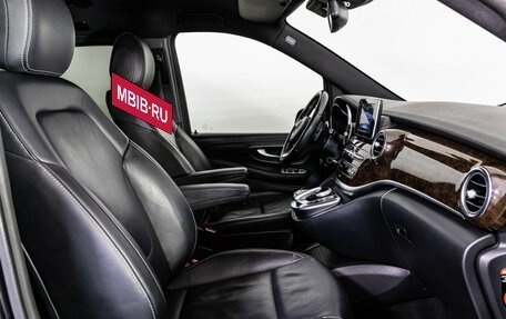Mercedes-Benz V-Класс, 2019 год, 3 999 000 рублей, 20 фотография