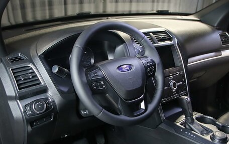 Ford Explorer VI, 2018 год, 2 499 000 рублей, 10 фотография