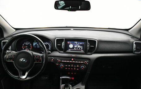 KIA Sportage IV рестайлинг, 2018 год, 2 150 000 рублей, 5 фотография
