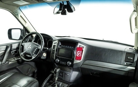 Mitsubishi Pajero IV, 2017 год, 2 199 777 рублей, 10 фотография