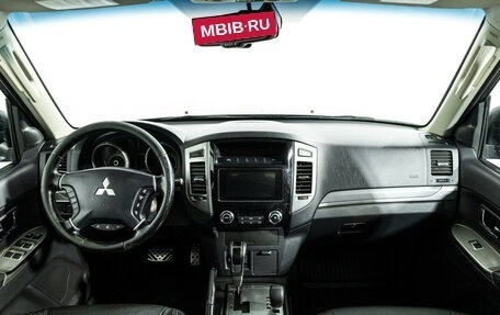 Mitsubishi Pajero IV, 2017 год, 2 199 777 рублей, 14 фотография