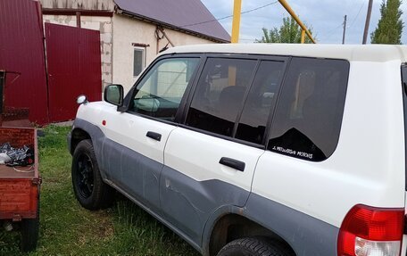 Mitsubishi Pajero iO, 1998 год, 300 000 рублей, 3 фотография