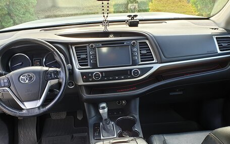 Toyota Highlander III, 2014 год, 2 300 000 рублей, 9 фотография
