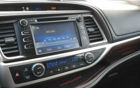 Toyota Highlander III, 2014 год, 2 300 000 рублей, 14 фотография
