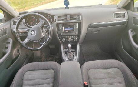 Volkswagen Jetta VI, 2017 год, 1 300 000 рублей, 9 фотография