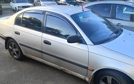 Toyota Avensis III рестайлинг, 2001 год, 195 000 рублей, 3 фотография