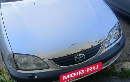 Toyota Avensis III рестайлинг, 2001 год, 195 000 рублей, 2 фотография