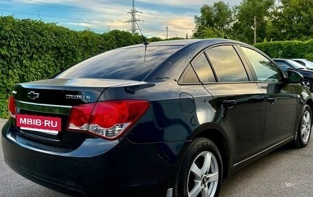 Chevrolet Cruze II, 2010 год, 750 000 рублей, 3 фотография