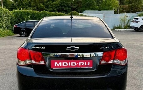 Chevrolet Cruze II, 2010 год, 750 000 рублей, 2 фотография