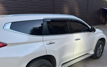Mitsubishi Pajero Sport III рестайлинг, 2017 год, 3 000 000 рублей, 5 фотография