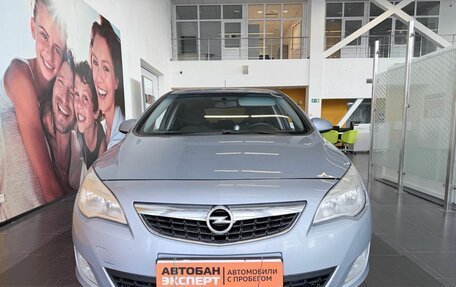 Opel Astra J, 2011 год, 669 000 рублей, 2 фотография