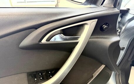 Opel Astra J, 2011 год, 669 000 рублей, 17 фотография