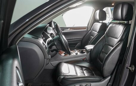 Volkswagen Touareg III, 2010 год, 1 849 000 рублей, 10 фотография