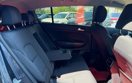 KIA Sportage IV рестайлинг, 2018 год, 2 034 000 рублей, 21 фотография