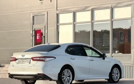 Toyota Camry, 2018 год, 2 700 000 рублей, 9 фотография