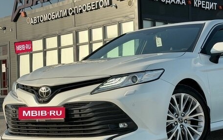 Toyota Camry, 2018 год, 2 700 000 рублей, 11 фотография