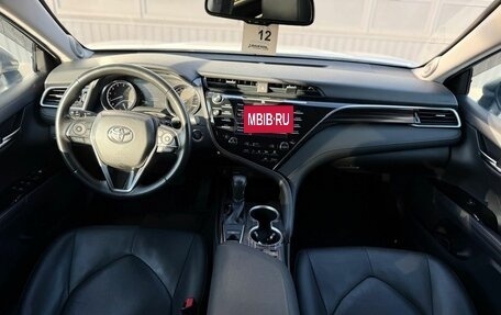 Toyota Camry, 2018 год, 2 700 000 рублей, 15 фотография