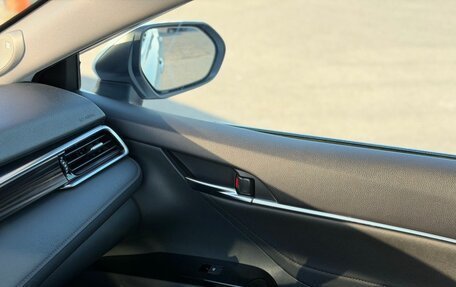 Toyota Camry, 2018 год, 2 700 000 рублей, 23 фотография