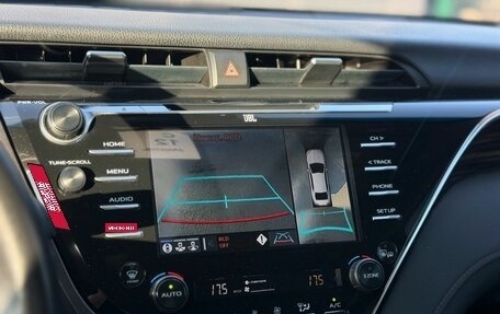 Toyota Camry, 2018 год, 2 700 000 рублей, 34 фотография