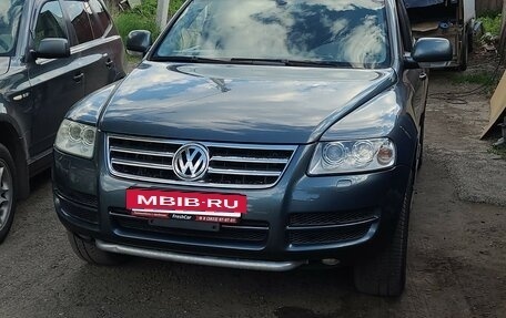 Volkswagen Touareg III, 2004 год, 650 000 рублей, 2 фотография