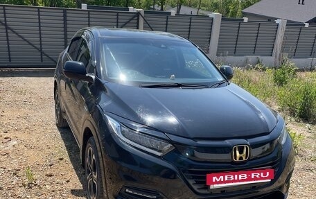 Honda Vezel, 2018 год, 1 900 000 рублей, 3 фотография