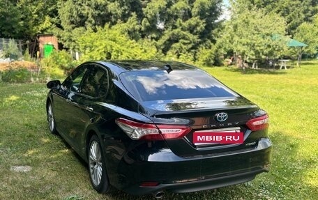 Toyota Camry, 2019 год, 2 700 000 рублей, 1 фотография