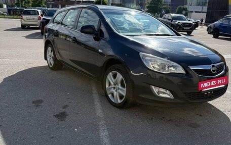 Opel Astra J, 2012 год, 580 000 рублей, 2 фотография