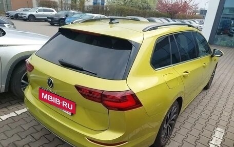 Volkswagen Golf VIII, 2023 год, 2 082 000 рублей, 2 фотография