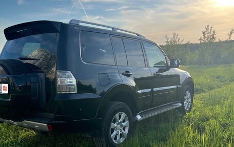 Mitsubishi Pajero IV, 2010 год, 1 580 000 рублей, 2 фотография